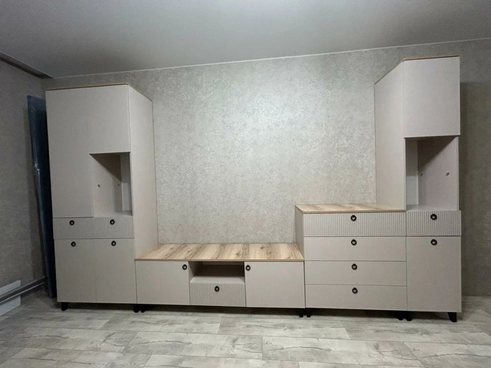 Витрина со стеклом Ника бежевый мат-05/кашемир+дуб делано 400