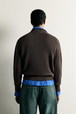 СВИТЕР КЛАССИЧЕСКОГО КРОЯ С V-ОБРАЗНЫМ ВЫРЕЗОМ — ZARA · 3284/321