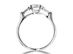 Помолвочное кольцо с бриллиантом 1.0 ct и багетами