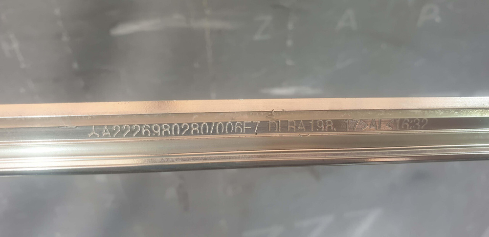 Молдинг двери передней правой Mercedes S (W222) 13-20 Б/У Оригинал A2226980280