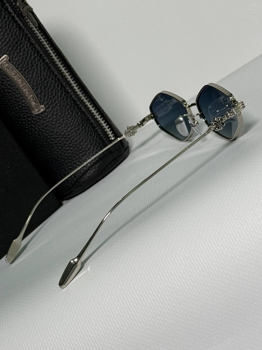Солнечные очки Chrome Hearts