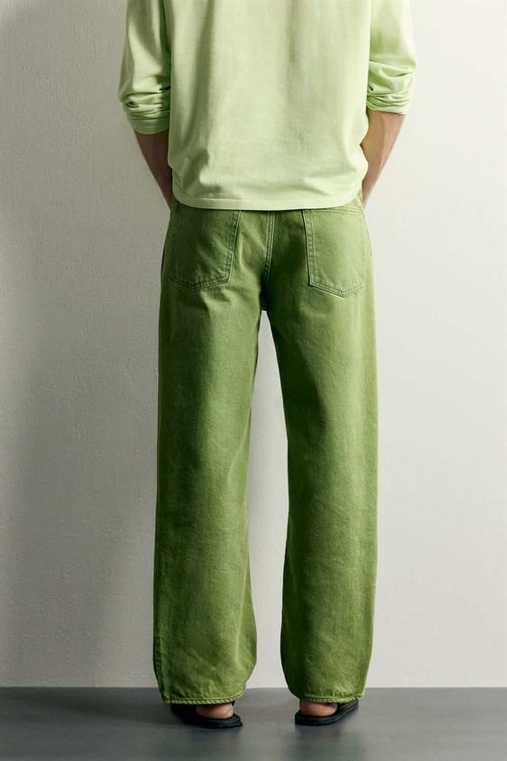 ZARA ДЖИНСЫ STRAIGHT FIT С ЭФФЕКТОМ ПОТЕРТОСТИ, ЗЕЛЕНЫЙ
