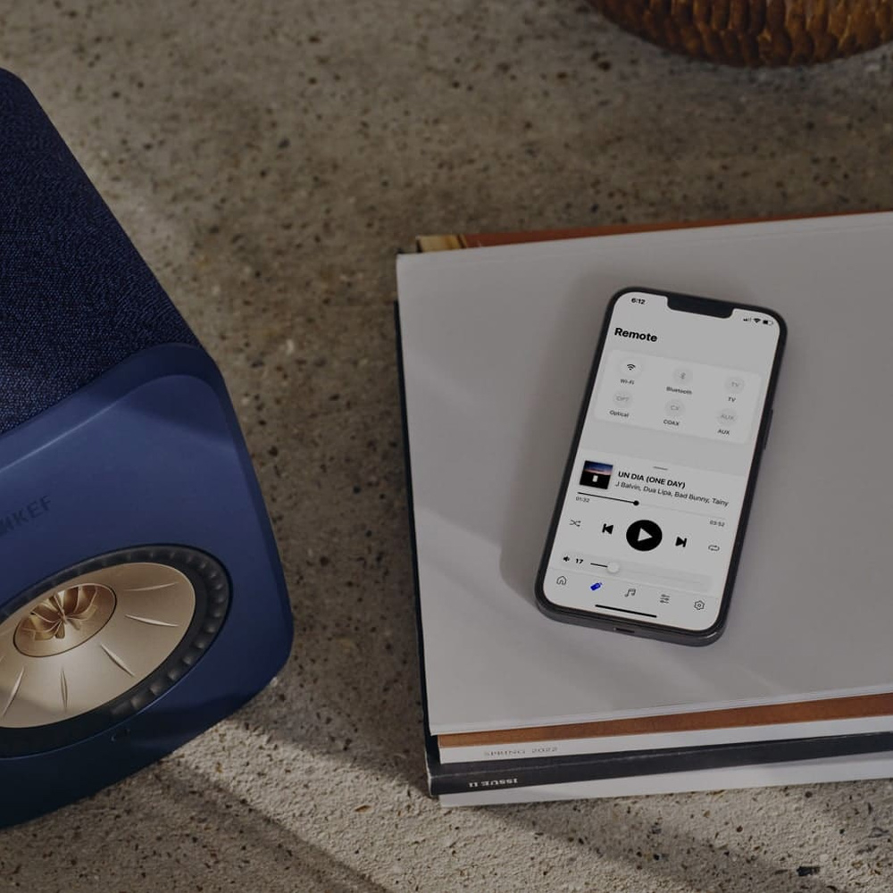 KEF LSX II Cobalt Blue активная беспроводная полочная акустическая система (пара) + напольные стойки KEF S1 Floor Stand (пара)