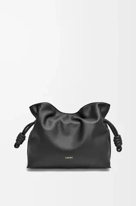 Loewe Сумка-клатч среднего размера Flamenco из телячьей кожи наппа, черный