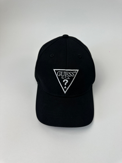 Бейсболка Guess