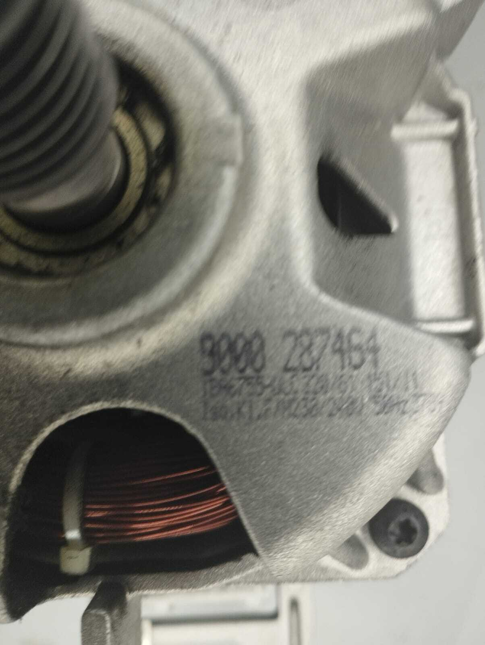 131 Двигатель для стиральной машины Bosch, Siemens 145210 б/у на 7 контактов
