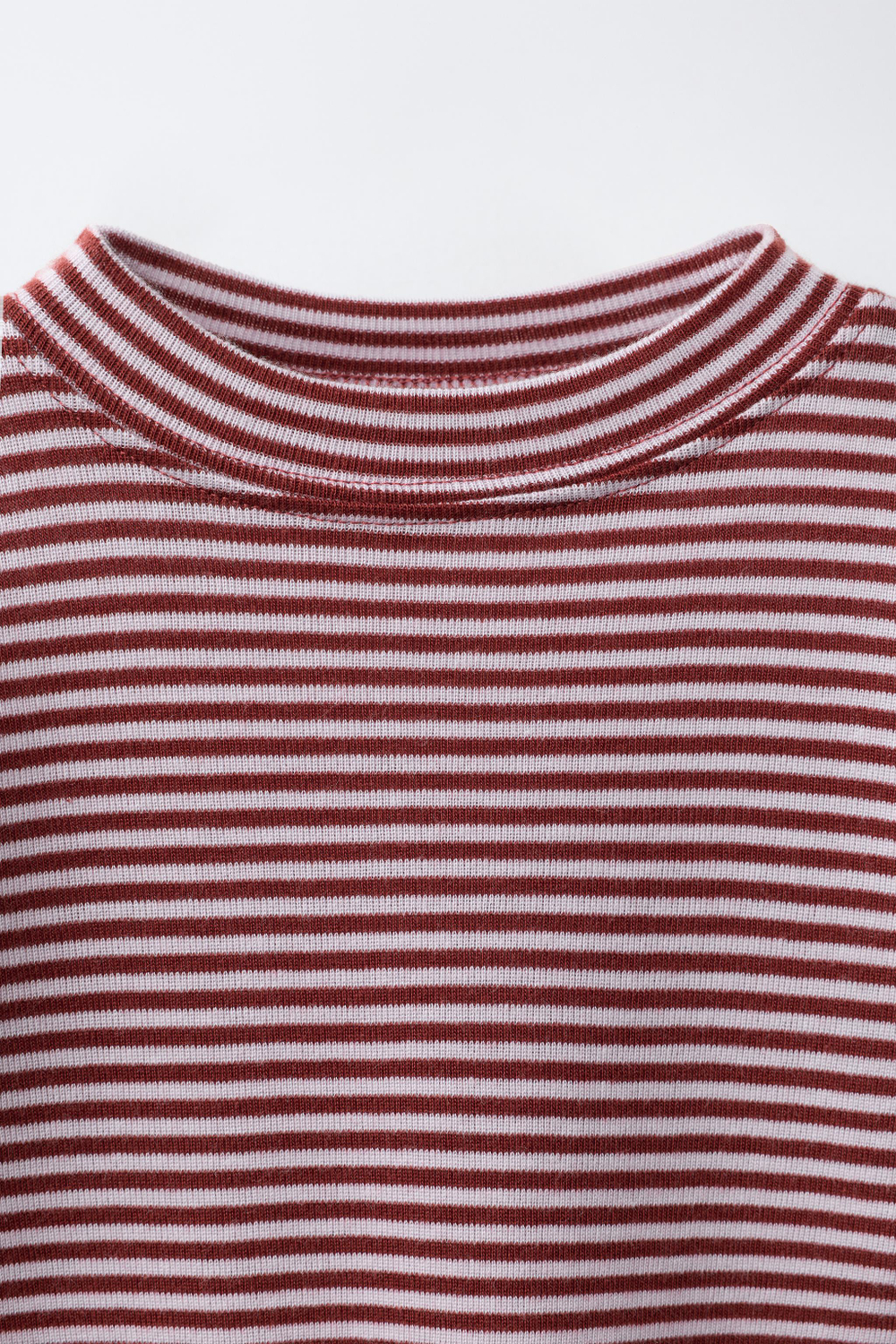 ZARA ФУТБОЛКА В ПОЛОСКУ ИЗ ХЛОПКА И МОДАЛА, БОРДОВЫЙ