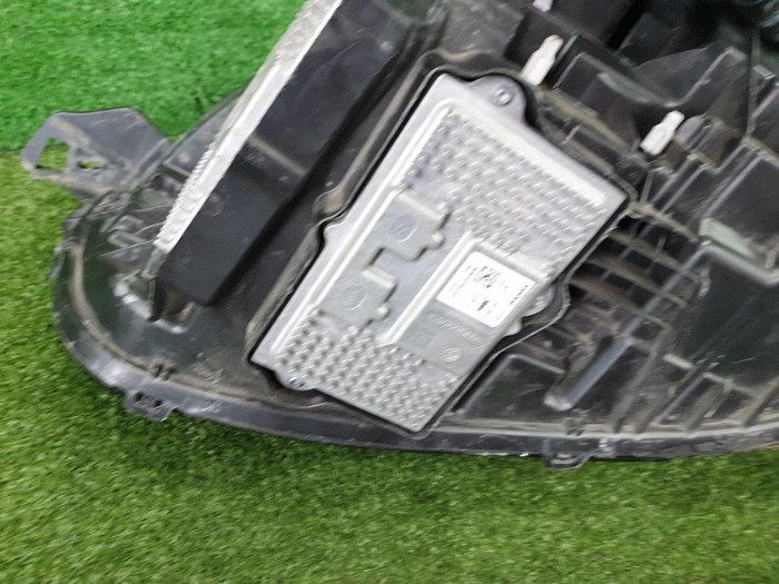 Фара правая Volvo XC90 2 (2014-2019) Full LED (В пленке)