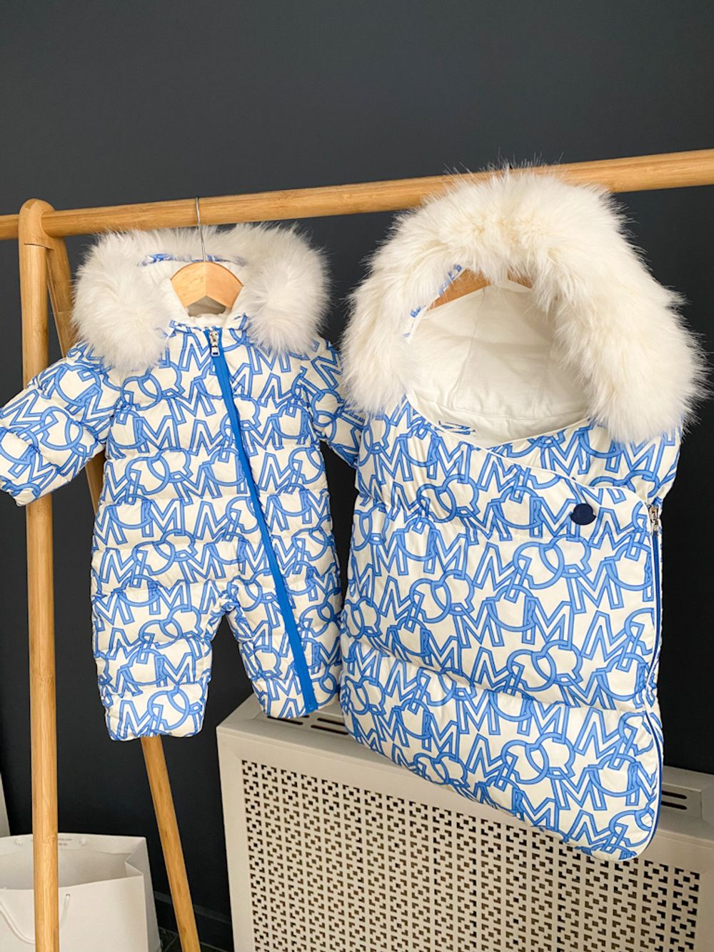 Пуховый комбинезон Moncler, 62