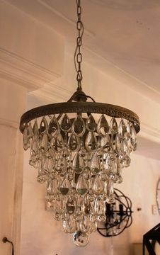 vintage chandelier  01-21 ( by Funky Vintage )