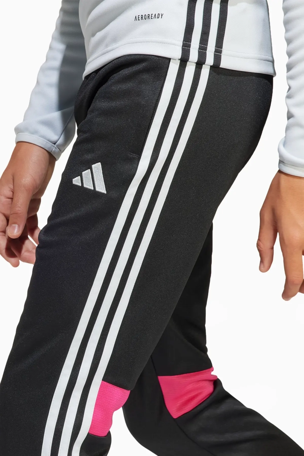 Штаны adidas Tiro 25 Essentials Training Junior - черный