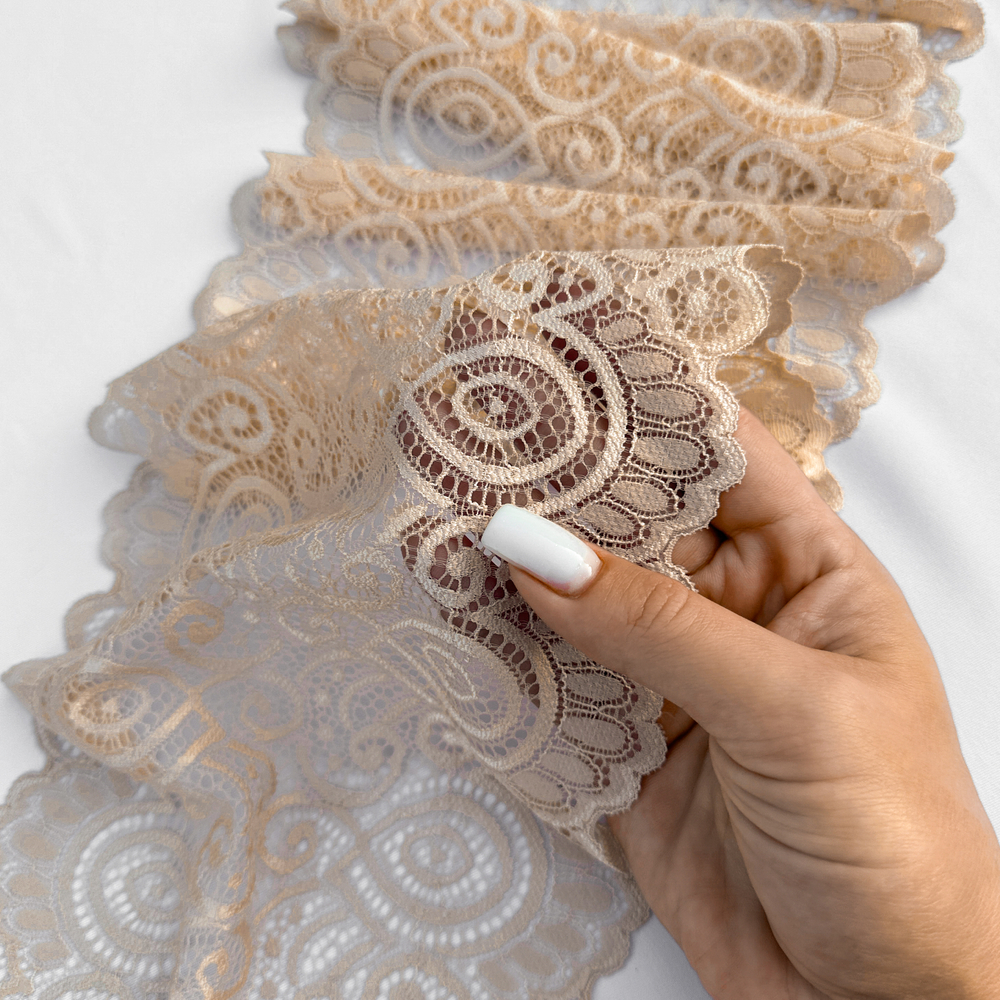 Широкое кружево эластичное 18см, Бежевый (lace/magn/180)