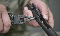 Мультитул LEATHERMAN Mut Black (Чехол Molle Green) 833084