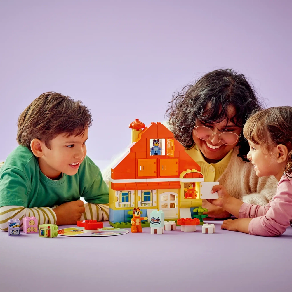 Конструктор LEGO Bluey 10459 Семейный дом Блуи с игрой на память