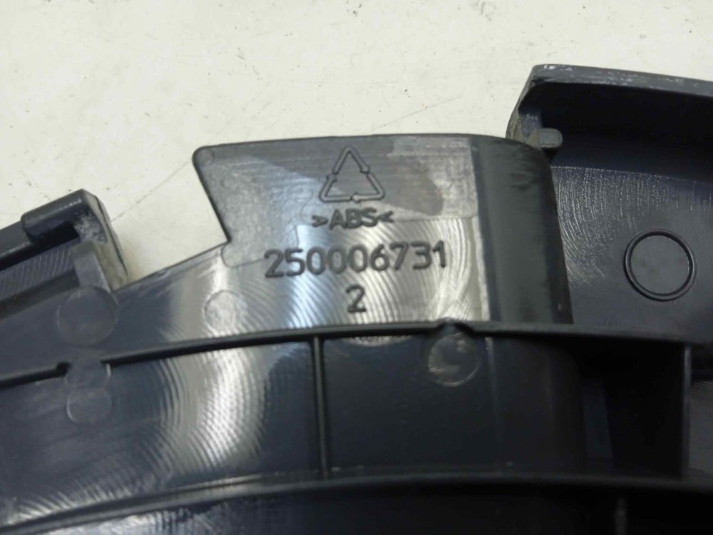 VMSL501B кт177 Внешнее обрамление люка для стиральной машины Hotpoint-Ariston 250006731 б/у