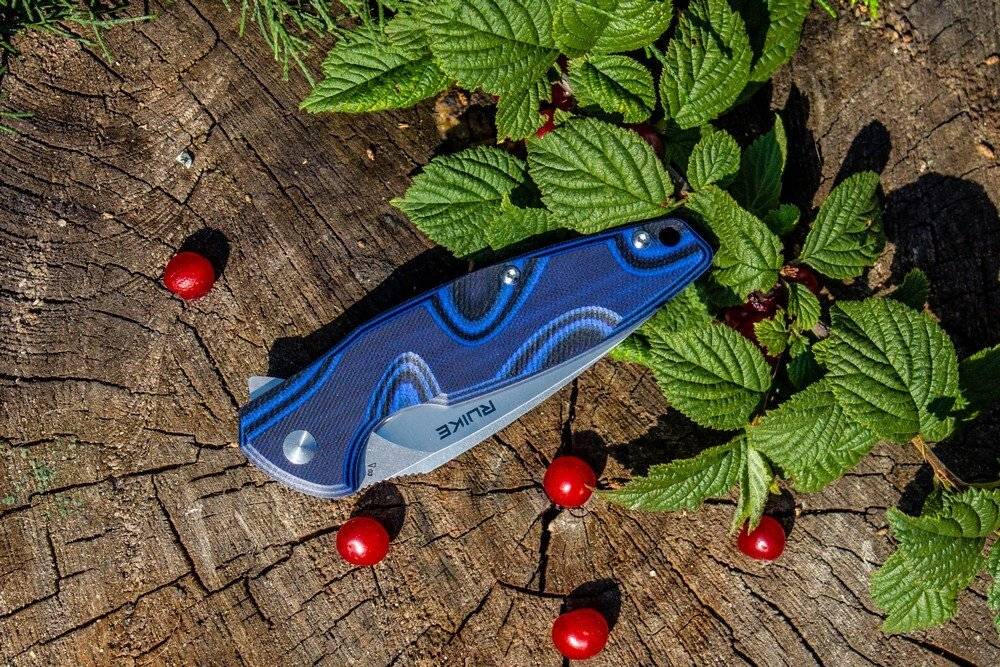 Нож Ruike Fang P105 черно-синий, P105-Q