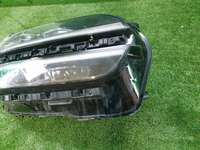 Битая Фара правая Genesis GV70 (2020-н.в.) LED