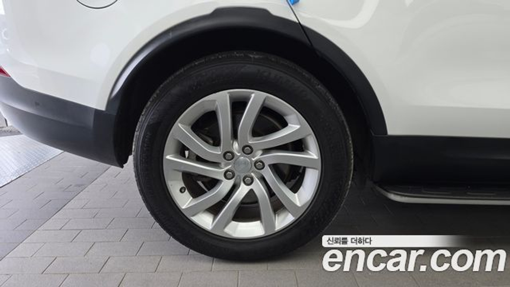 Land Rover Discovery 3.0 SD6 HSE — 2020