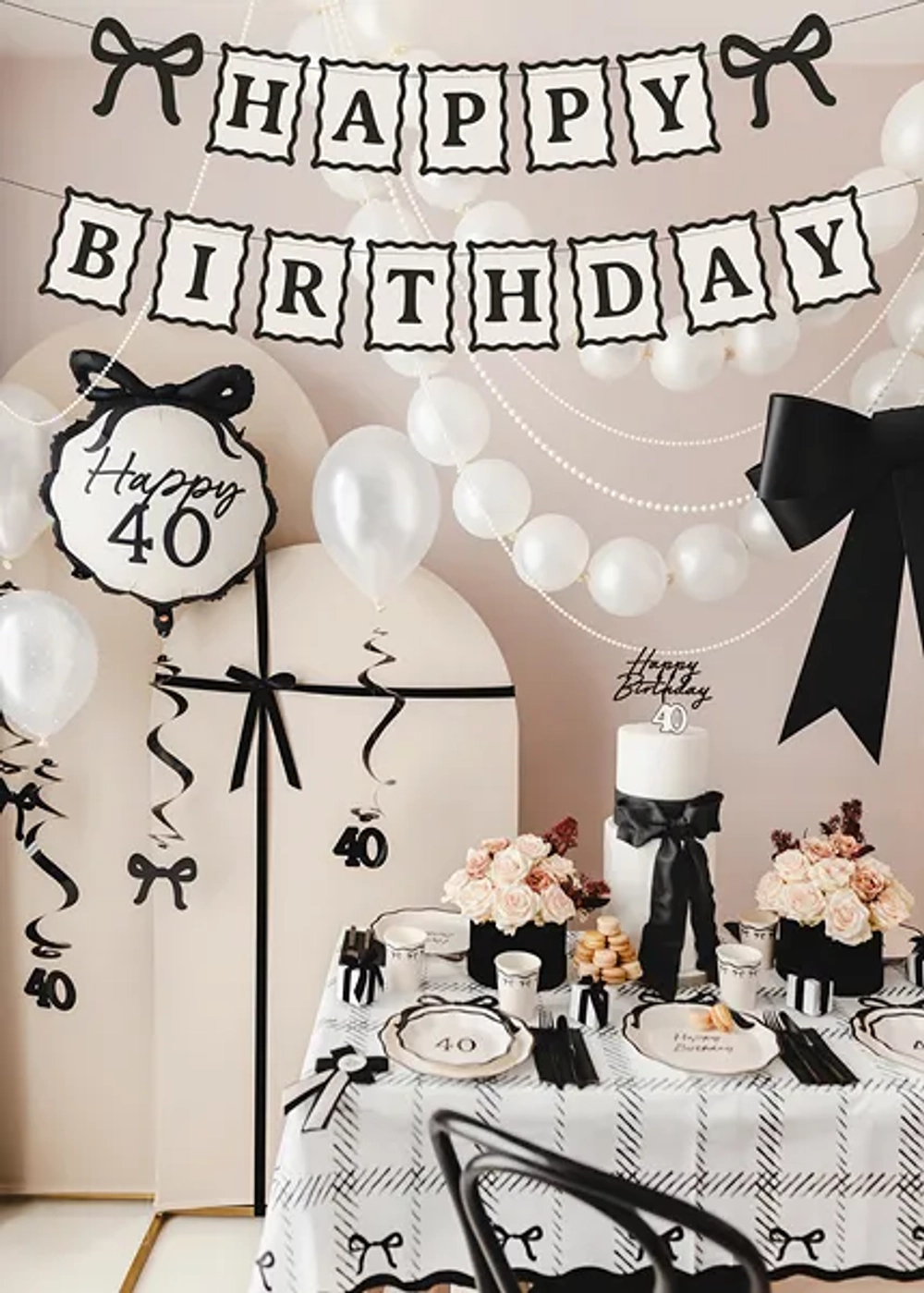 Гирлянда чёрно-белая с бантиками "С Днем Рождения" [Happy Birthday] 1 метр