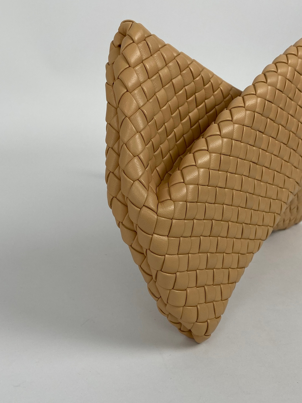 Клатч Bottega Veneta Crisscross