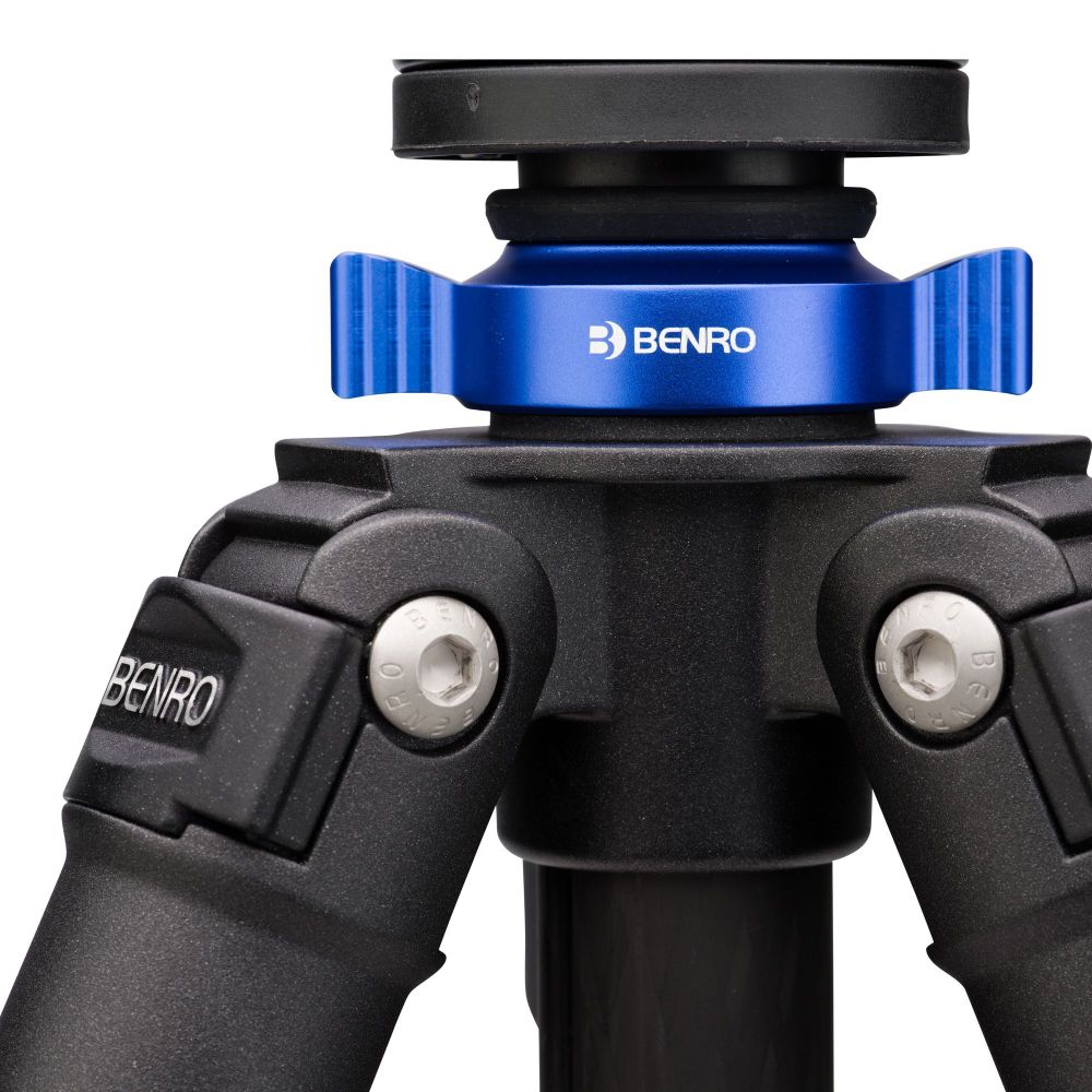 Штатив Benro TMA18AHD1A с 3D головкой