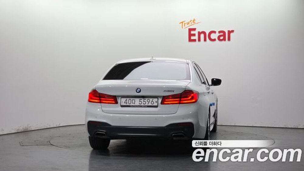 BMW 5-Series 530i Luxury Plus — 2018