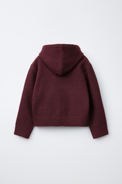ZARA ТРИКОТАЖНЫЙ СВИТЕР С КАПЮШОНОМ И ПРИНТОМ, БУРГУНДИ