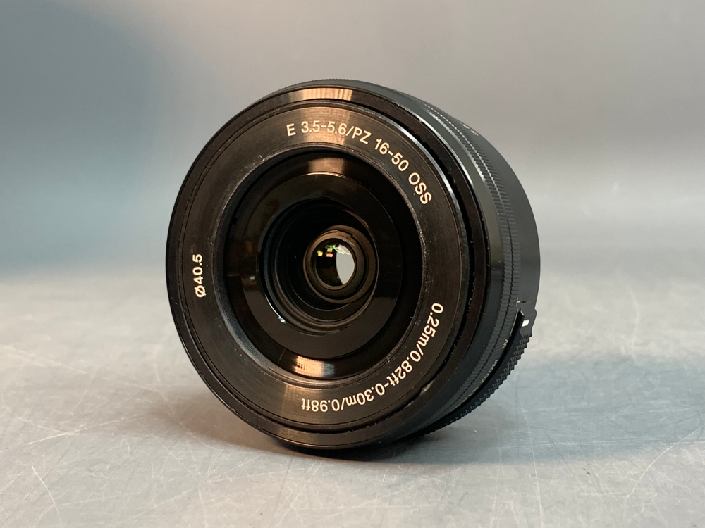 Sony 16-50mm f/3.5-5.6 OSS нерабочий