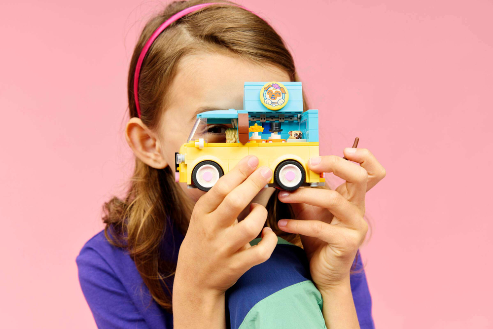 Конструктор LEGO Friends 42678 Pet Accessories Van