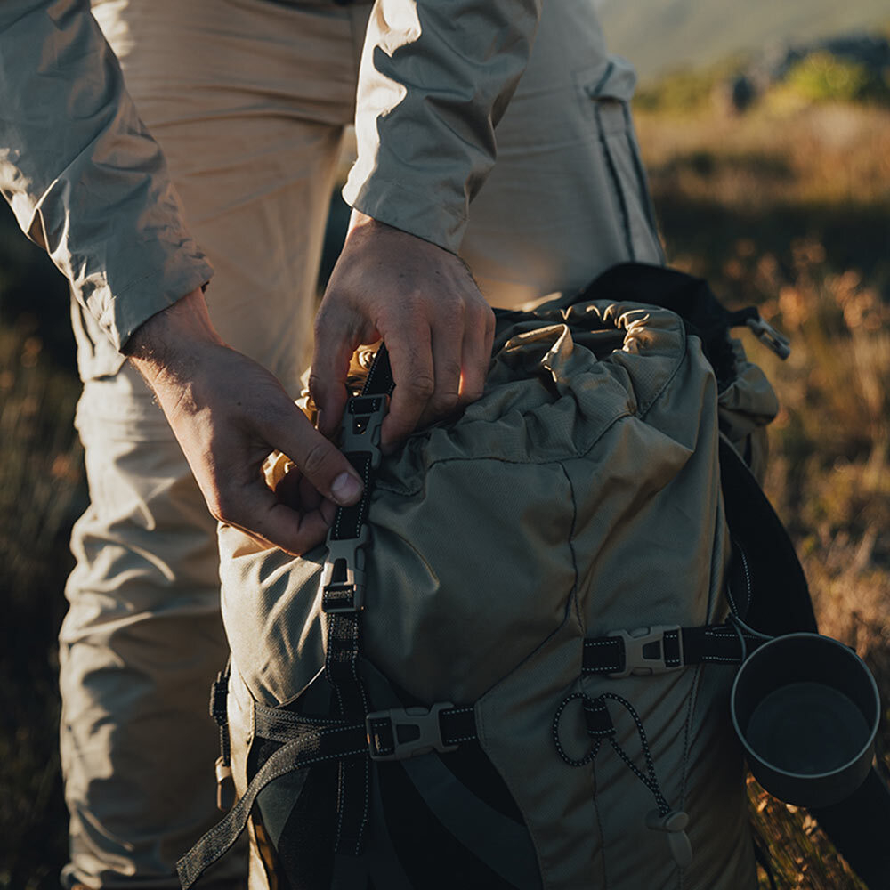 РЮКЗАК NATUREHIKE NH70B070-B 70L