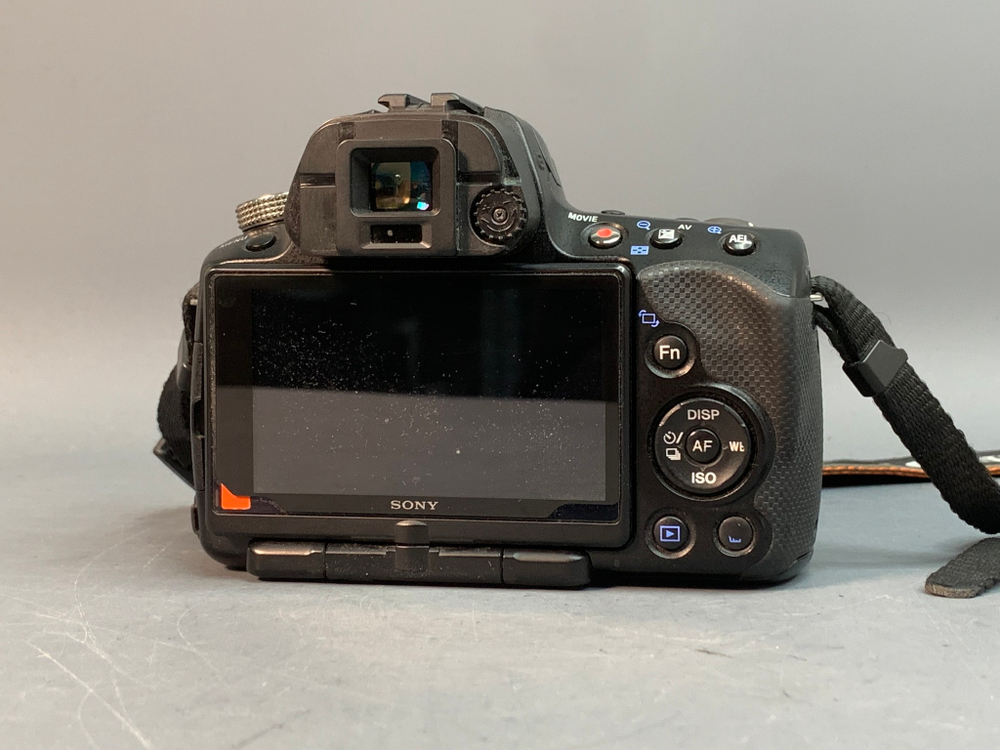 Sony Alpha SLT-A33 Body 25.585 Кадров