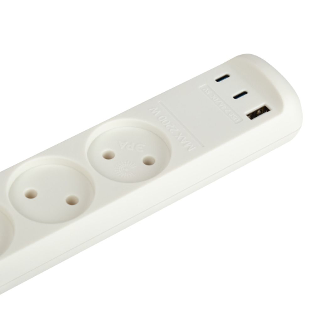 Удлинитель электрический ЭРА U-3-1,5m-USB-W 3 розетки + 3xUSB A+C 1,5м 10А белый | Электротовары
