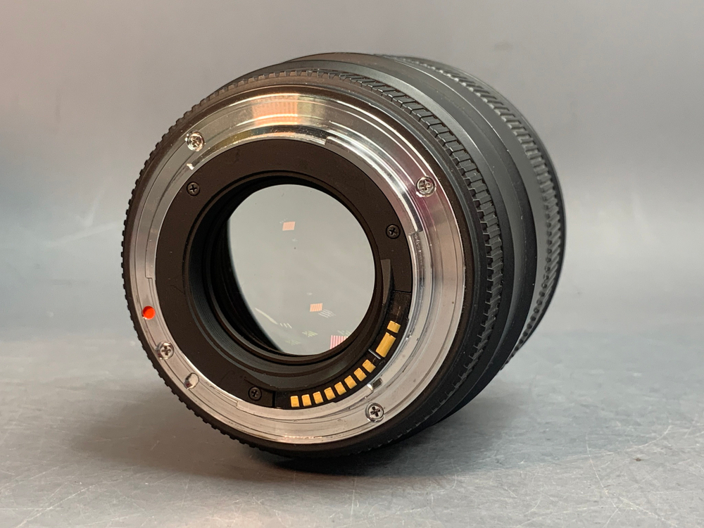 Sigma AF 85mm 1.4 EX DG HSM Canon EF царапины