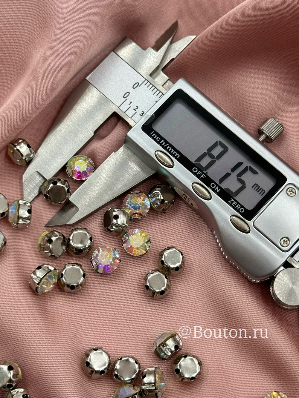 Стразы пришивные в цапах хамелеон (AB) скидка