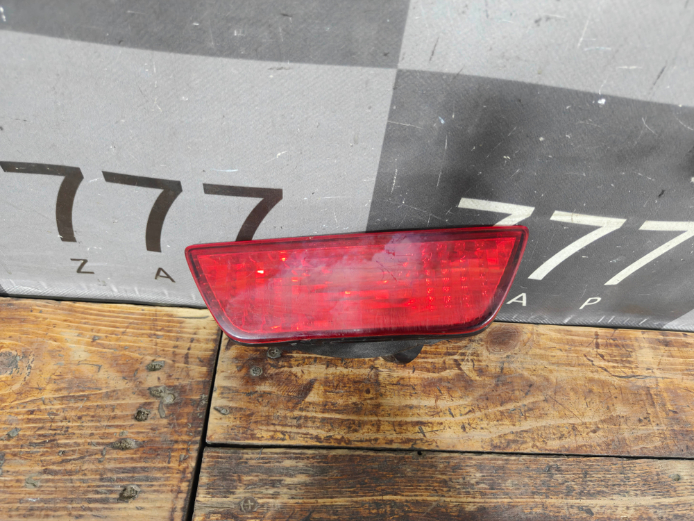 ПТФ задний центральный Suzuki SX4 2 13-22 Б/У Оригинал 3657470L01