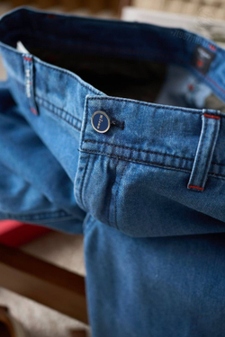 Джинсовые шорты Kiton