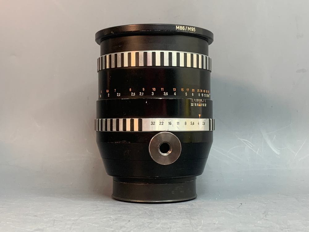 Carl Zeiss Jena Sonnar 2.8/180mm небольшой налет внутри линзы