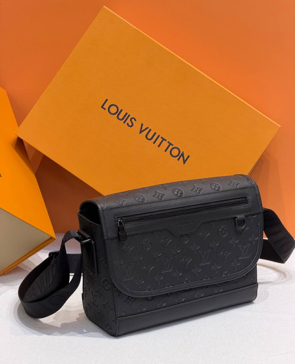Сумка через плечо/мессенджер Louis Vuitton Courrier