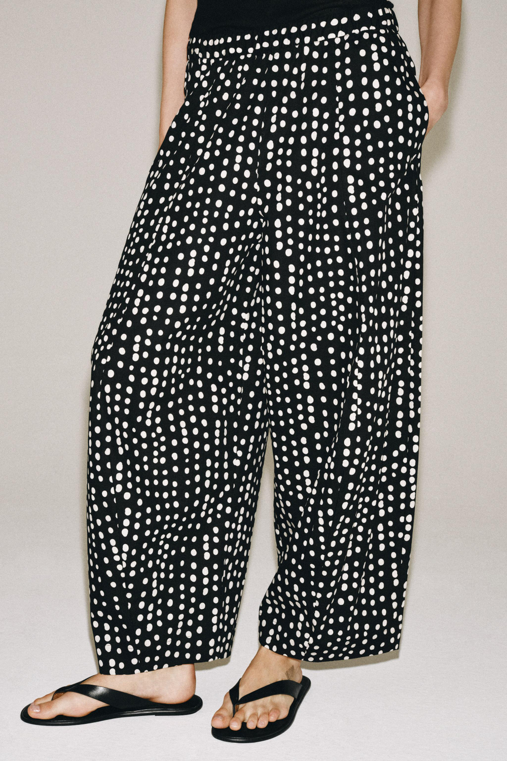 БРЮКИ В ПИЖАМНОМ СТИЛЕ В ГОРОШЕК — ZW COLLECTION — ZARA
