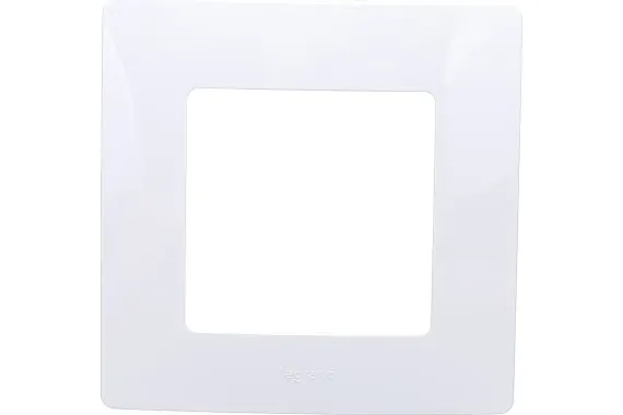 Рамка Legrand Etika 1-постовая белая 25650