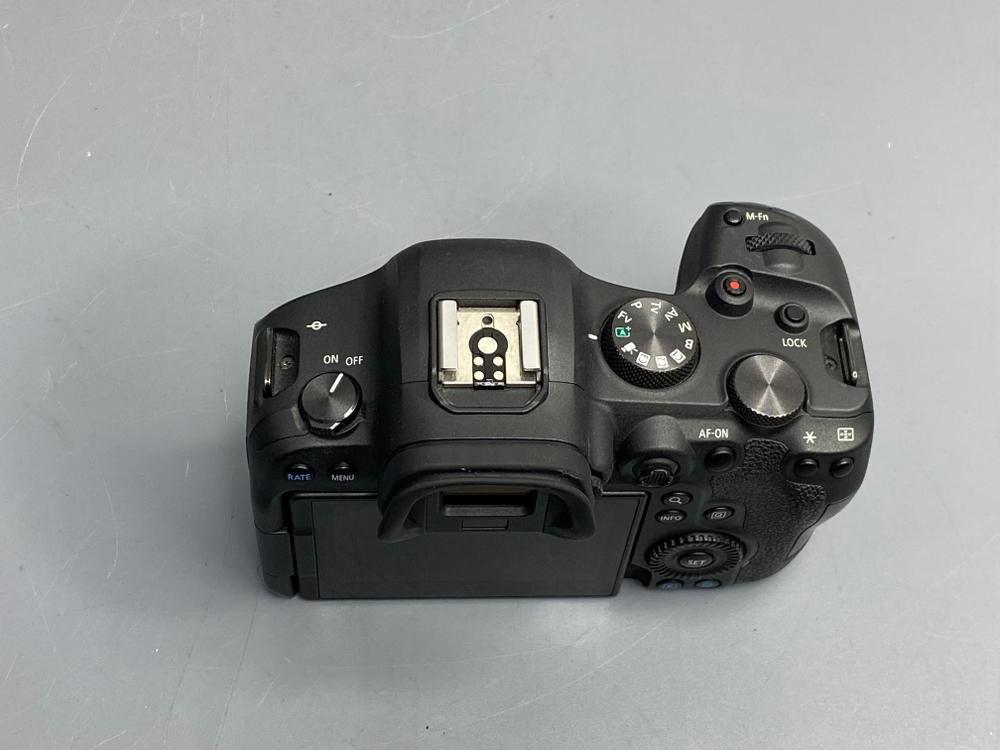 Canon EOS R6