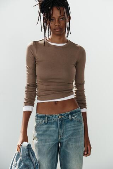 ZARA ХЛОПКОВАЯ ФУТБОЛКА С ДЛИННЫМИ РУКАВАМИ, КОРИЧНЕВЫЙ