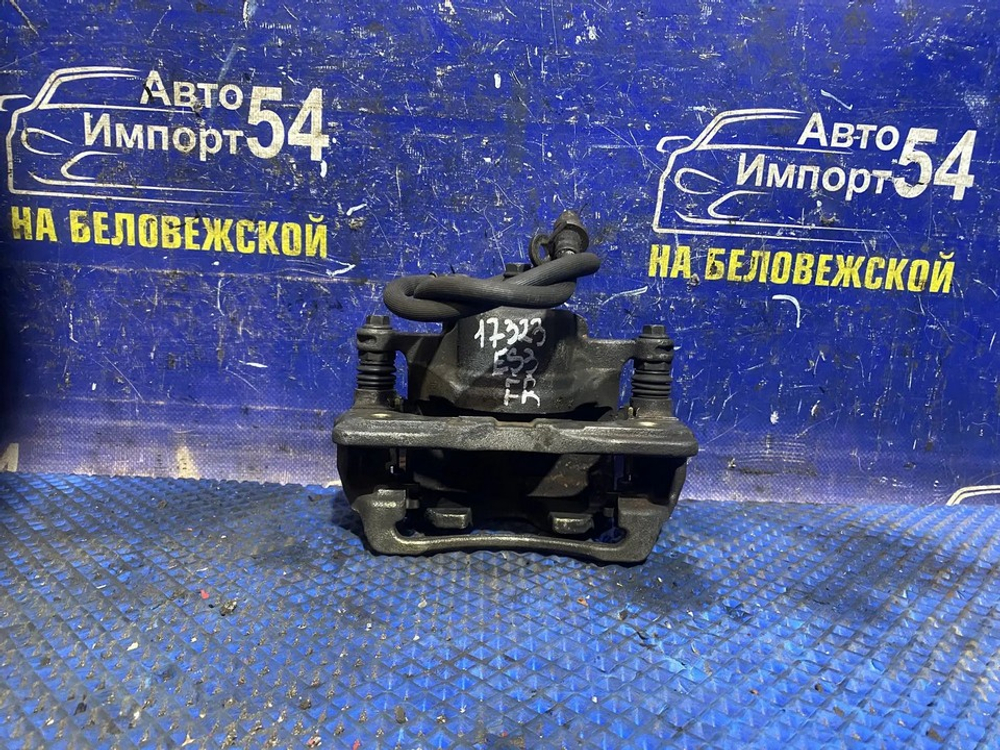 Суппорт тормозной передний правый Honda CIVIC FERIO 2000-2006