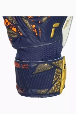 Вратарские перчатки Reusch Attrakt Solid Junior