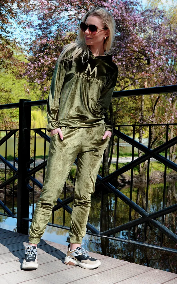 Dollien dres Khaki