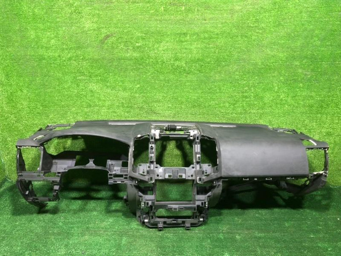 Торпедо Toyota Land Cruiser 200 (2015-2021)
