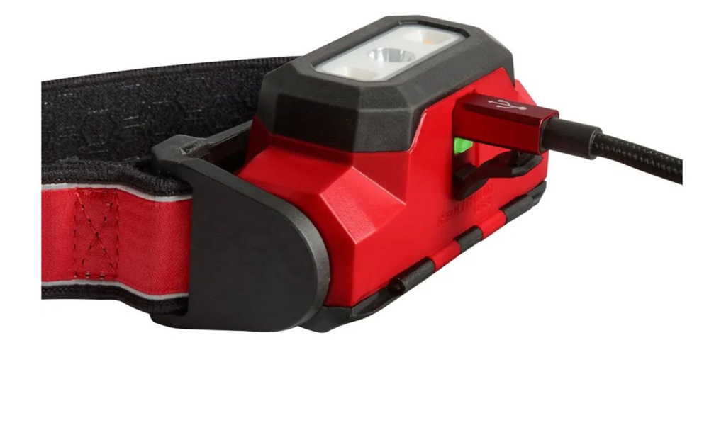 Аккумуляторный фонарь Milwaukee заряжаемый через USB L4 HL-301 4933479764
