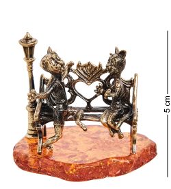 Народные промыслы AM-1056 Фигурка «Коты Признание в любви» (латунь, янтарь)