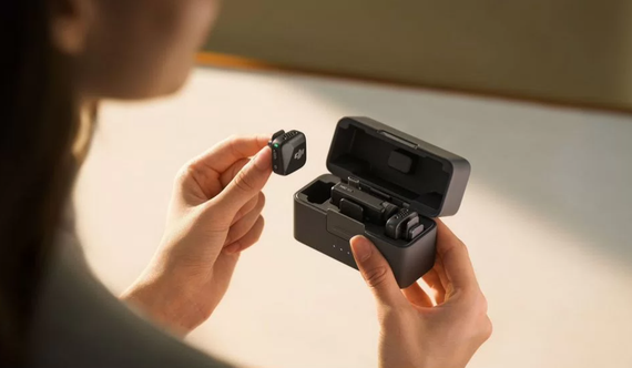Беспроводной микрофон DJI MIC Mini (2 TX + 1 RX + Charging Case)