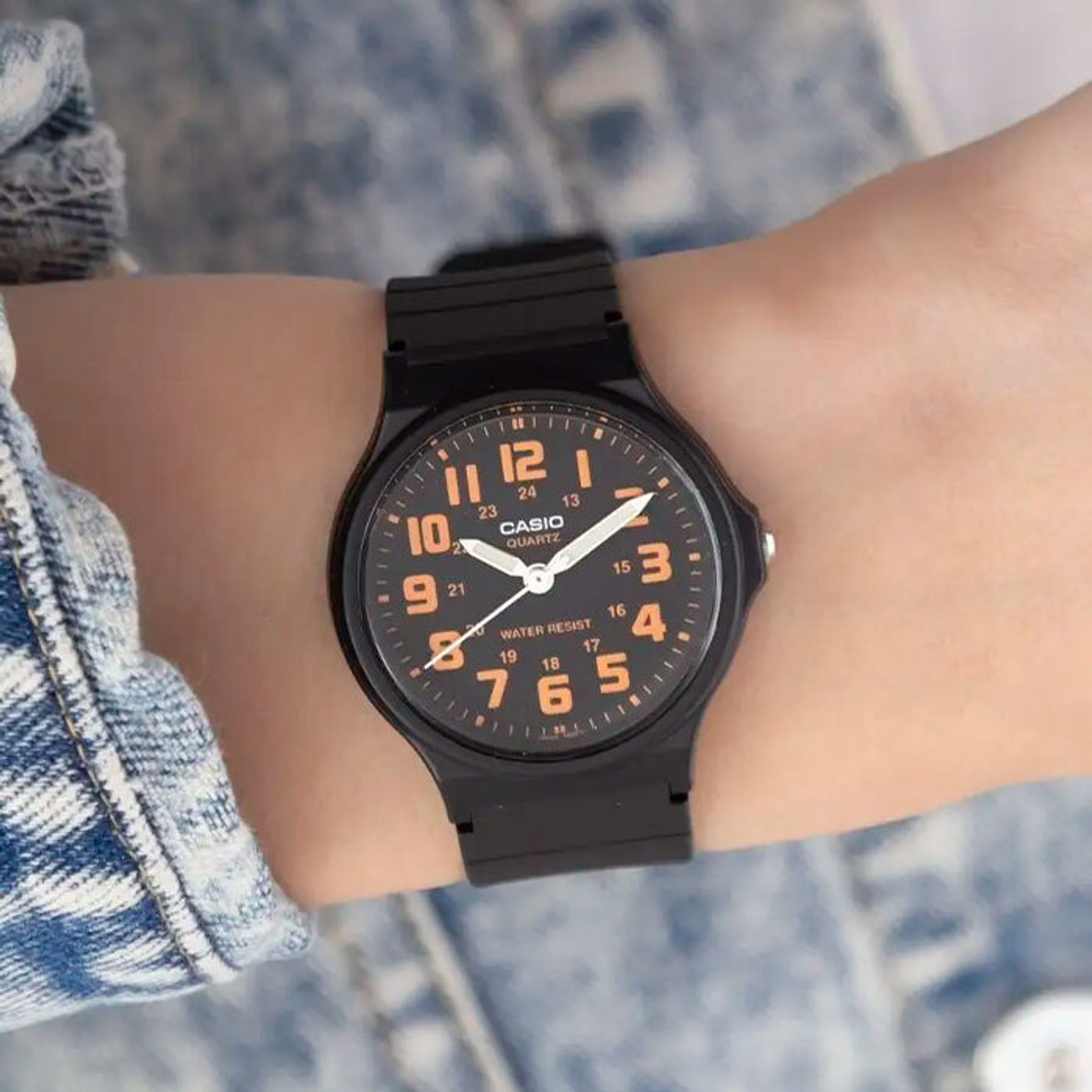 Наручные часы Casio MQ-71-4B